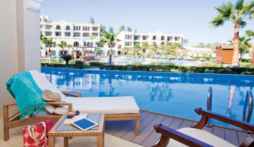 Executive Swim Up Suite- Posh Club