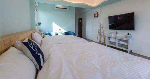 Quadruple Room with Private Bathroom