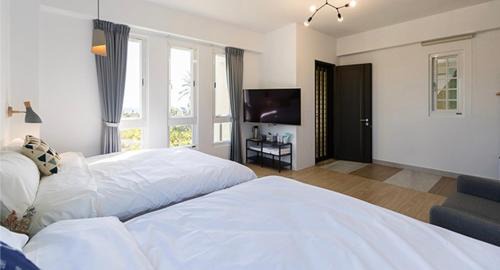 Quadruple Room with Private Bathroom