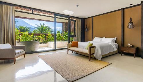 Deluxe Double Room with Bath