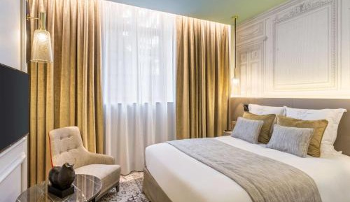 Comfort Queen Room