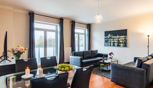One-Bedroom Apartment with Balcony