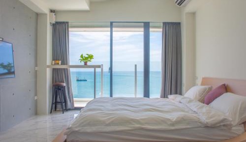 Double or Twin Room with Sea View