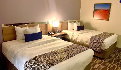 Queen Room with Two Queen Beds - Non-Smoking