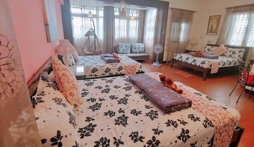 Family Room (6 Adults)