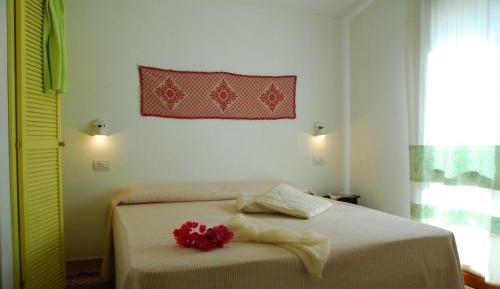 Two-Bedroom Apartment with Sea View (4 Adults)