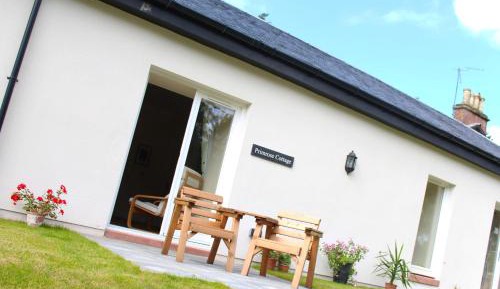One-Bedroom Cottage with Garden View