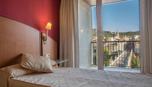 Romantic Package - Deluxe Double or Twin Room