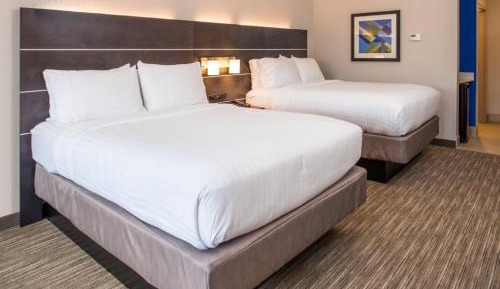 Standard Room with Two Queen Beds