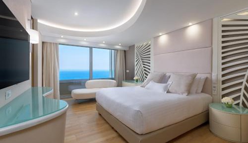 Exclusive Junior Suite with Sea View