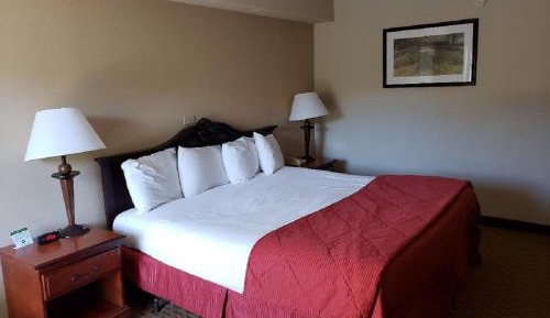 Bi-Level King Suite