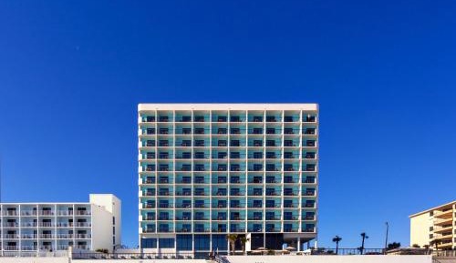Queen Room with Two Queen Beds - Oceanfront- Non-Smoking