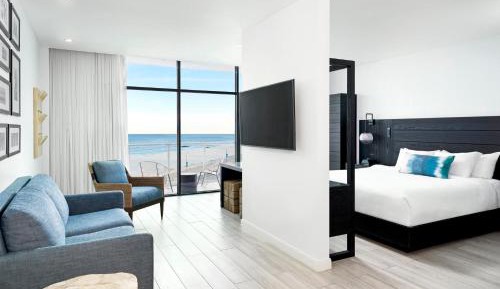 Deluxe Junior King Suite with Terrace 
