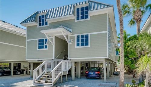 Three-Bedroom Townhouse