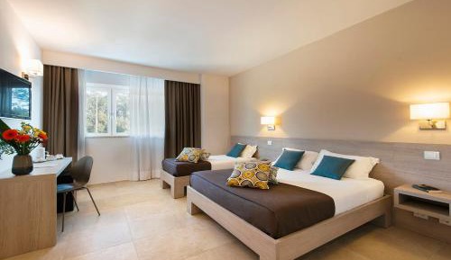 Classic Triple Room