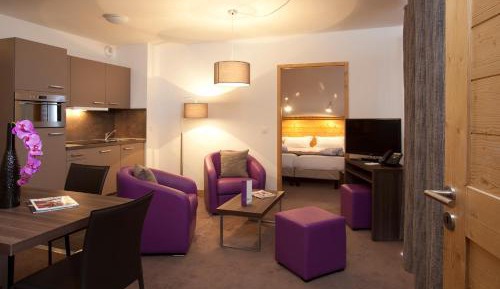 Two-Bedroom Valley Apartment ( 6 People)