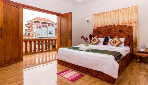 Deluxe Family Room