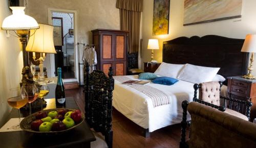 Premier Suite with Bathtub