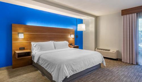 Standard King Room