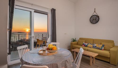Duplex Superior One-Bedroom Apartment with Balcony and Sea VIew