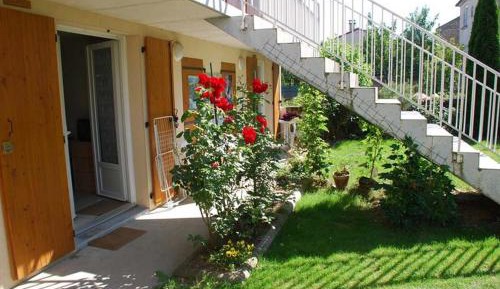 One-Bedroom Apartment with Balcony
