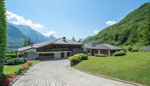 Villa with Private Pool