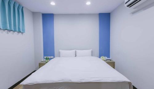 Exquisite Twin Room (Ventilate Window) 