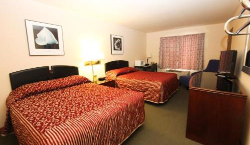 Queen Suite with Two Queen Beds