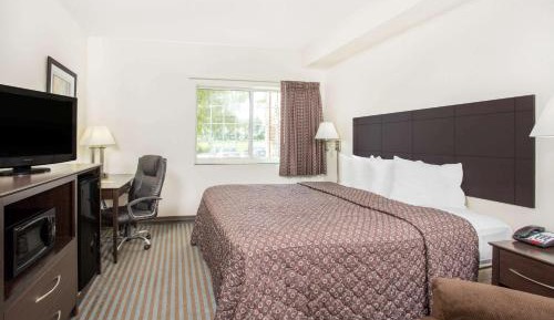 King Room - Non-Smoking