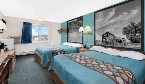 Queen Room with Two Queen Beds - Non-Smoking