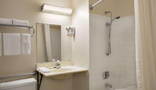King Room - Mobility Access/Non-Smoking
