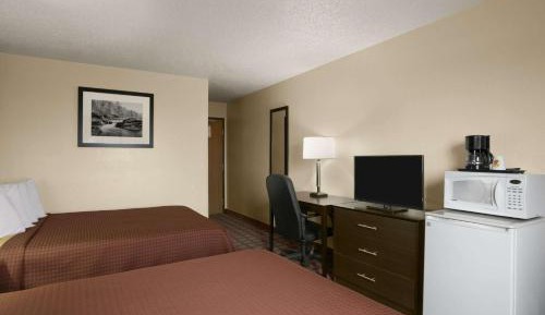Queen Room with Two Queen Beds - Non-Smoking