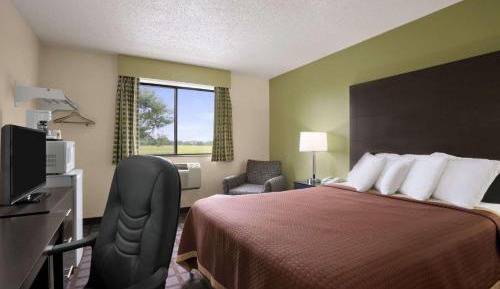 King Room - Non-Smoking