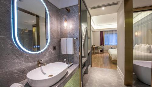 Executive Queen Room