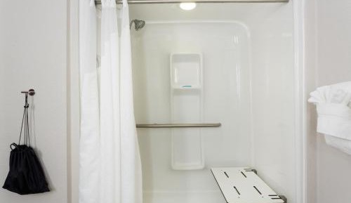 Standard King Room - Communications Accessible