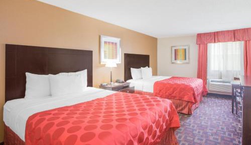 Queen Room with Two Queen Beds - Non-Smoking