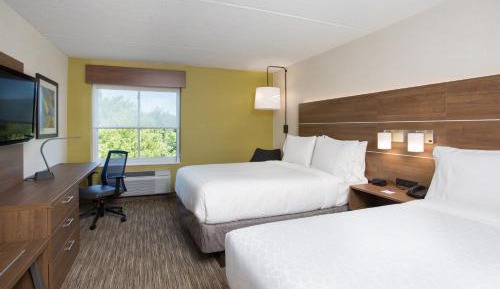 Standard Room with Two Queen Beds