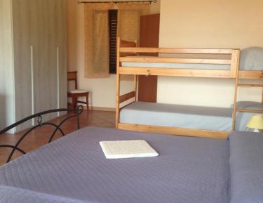 Family Room (2 Adults + 2 Children)