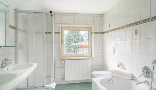 Triple Room with Mountain View