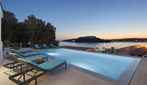 Four-Bedroom Holiday Home