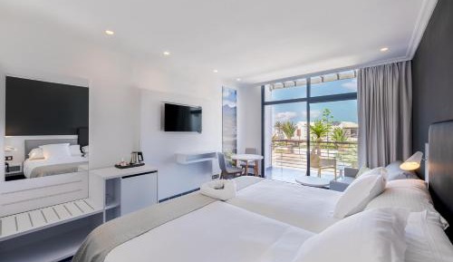 Double Room with Partial Sea View (2 Adults + 1 Child)