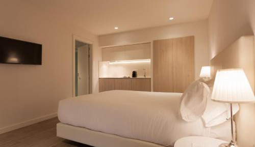 Standard Double Room with Courtyard View