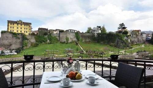 Deluxe Double Room with Sofa Bed and Balcony - Garden View