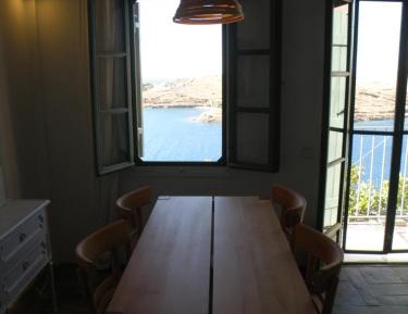Studio Apartment with Sea View