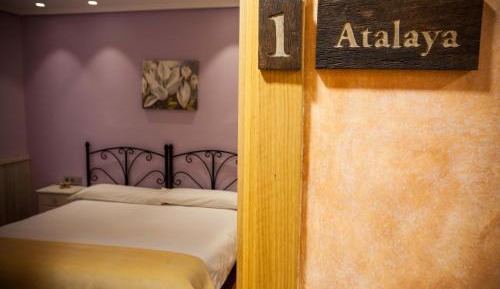 Twin Room with Private Bathroom