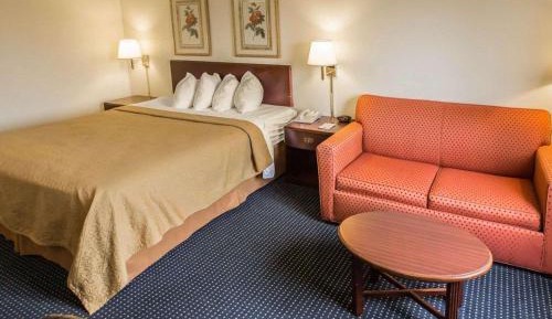 Standard King Room - Non-Smoking 