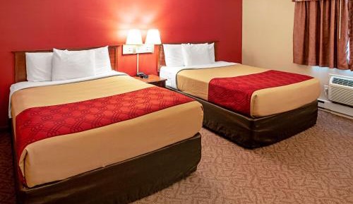 Queen Room with Two Queen Beds - Non-Smoking