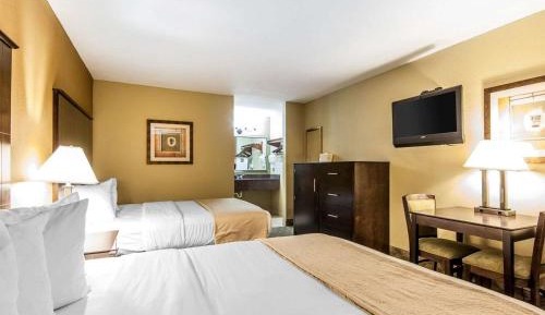 Queen Room with Two Queen Beds - Non-Smoking