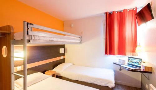 Triple Room (3 single Beds)