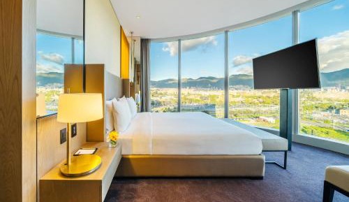 Corner King Suite with Andes View